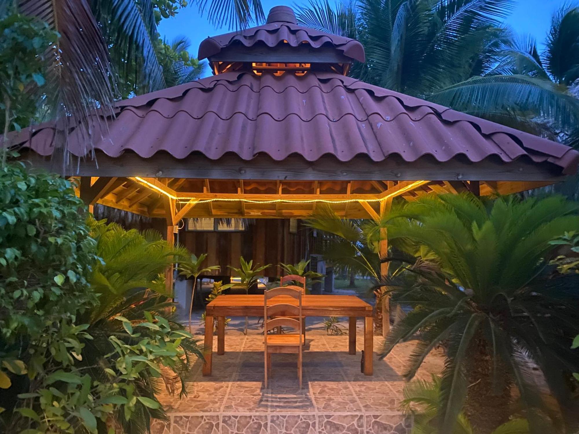 St. George'S Caye Resort Belize City Extérieur photo